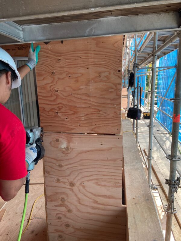 Sheathing installation process.